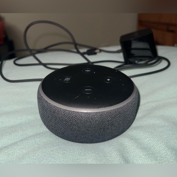 Echo Dot- Alexa Speaker - Picture 1 of 6